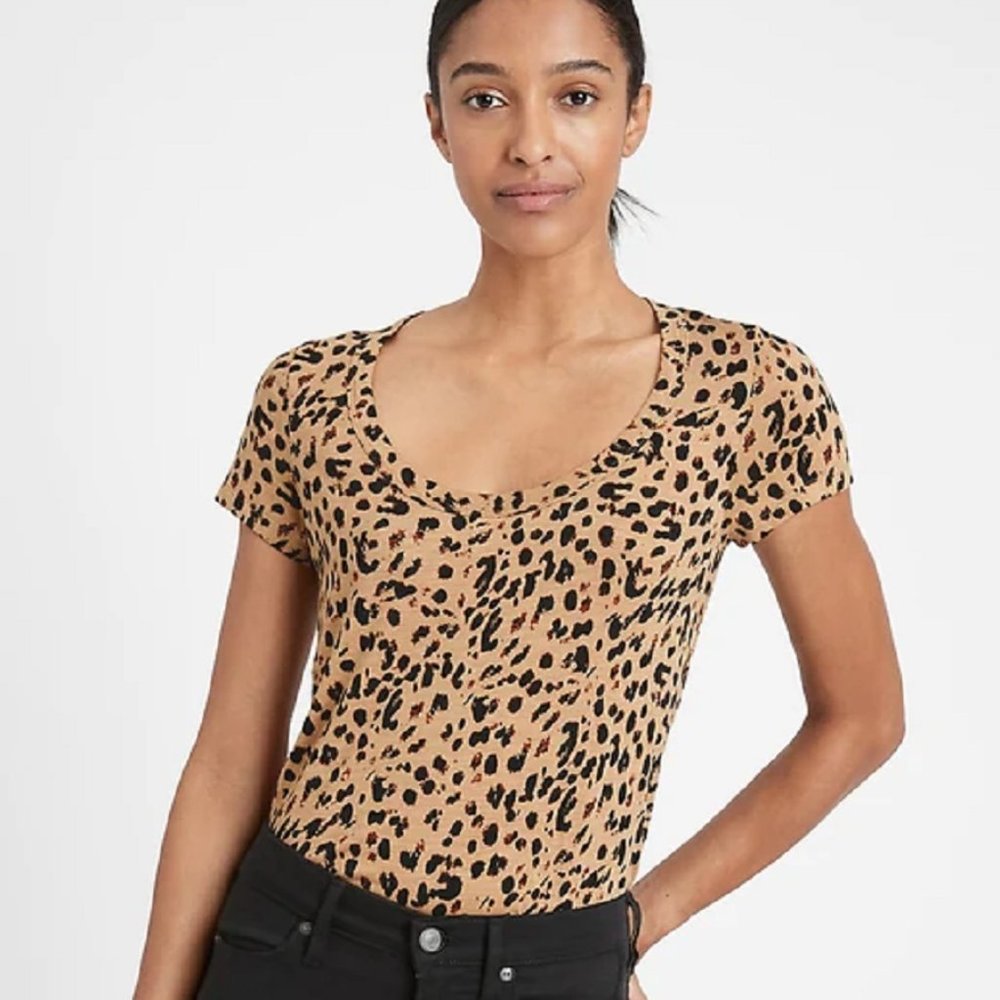 NWT Banana Republic Slub Cotton-Modal Scoop-Neck T-Shirt